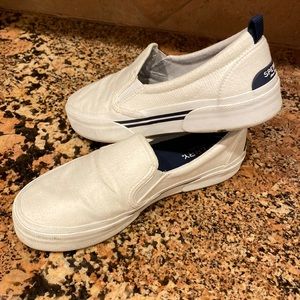 Sperry canvas shoes
